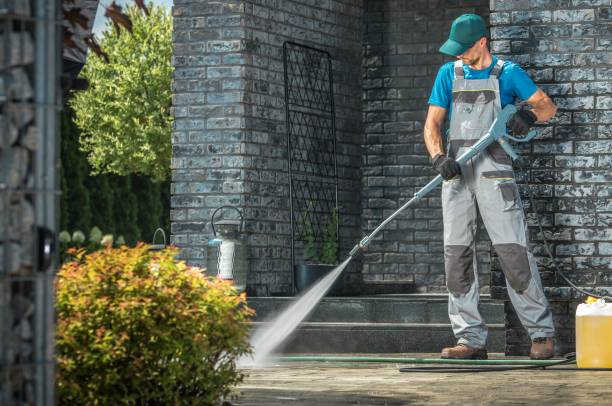 Best Driveway Pressure Washing  in Clinton, OH